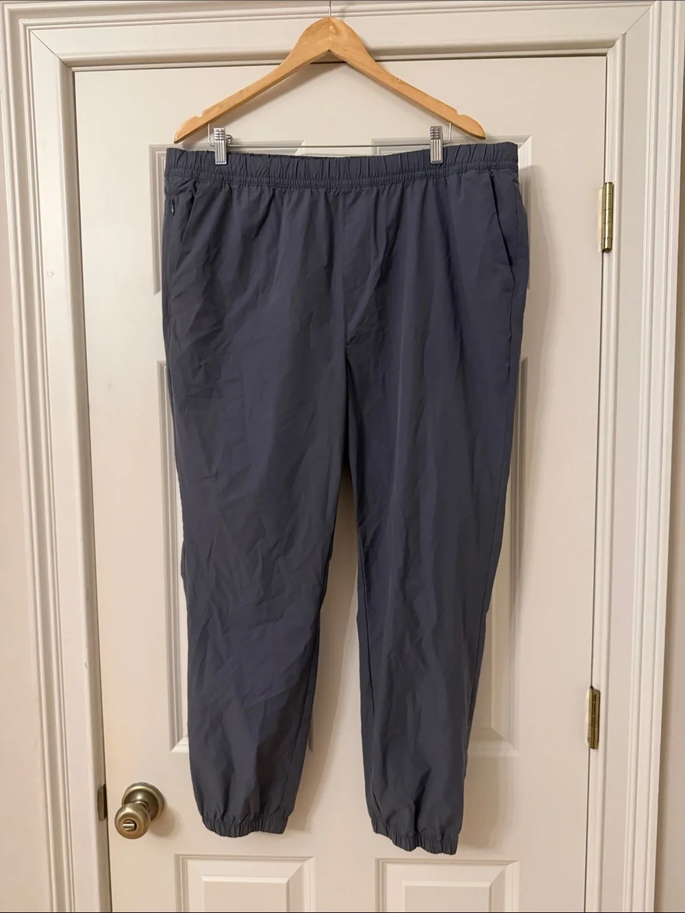Banana Republic Men's Jogger Pants in Slate Blue